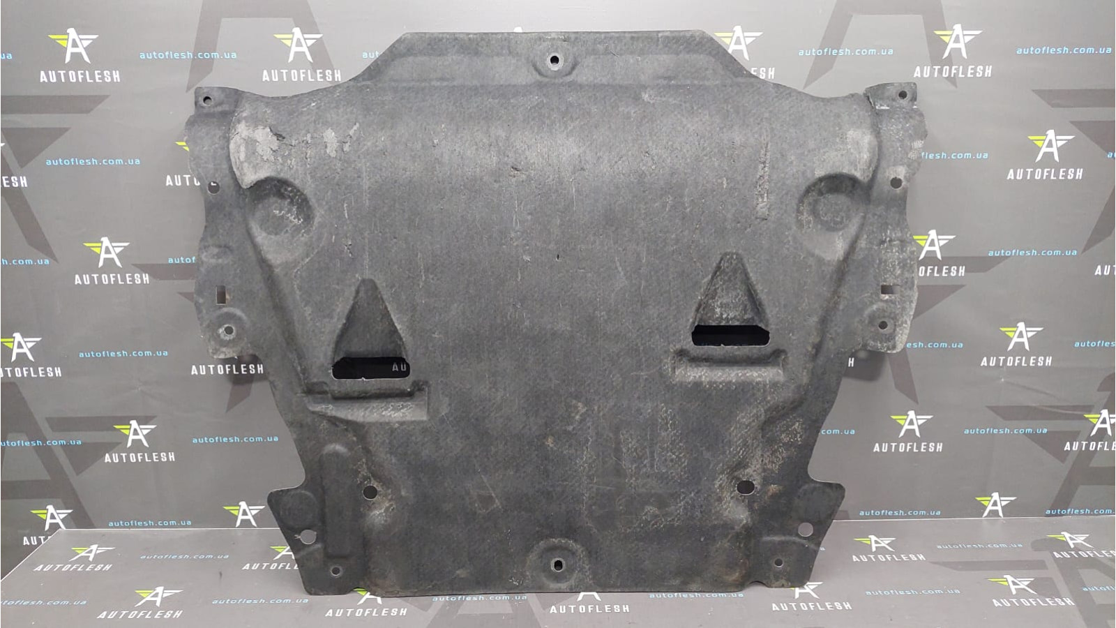 Защита двигателя 31425092 Volvo S60 S80 V60 II XC60 бу Защита двигателя 31425092 Volvo S60 S80 V60 II XC60 бу